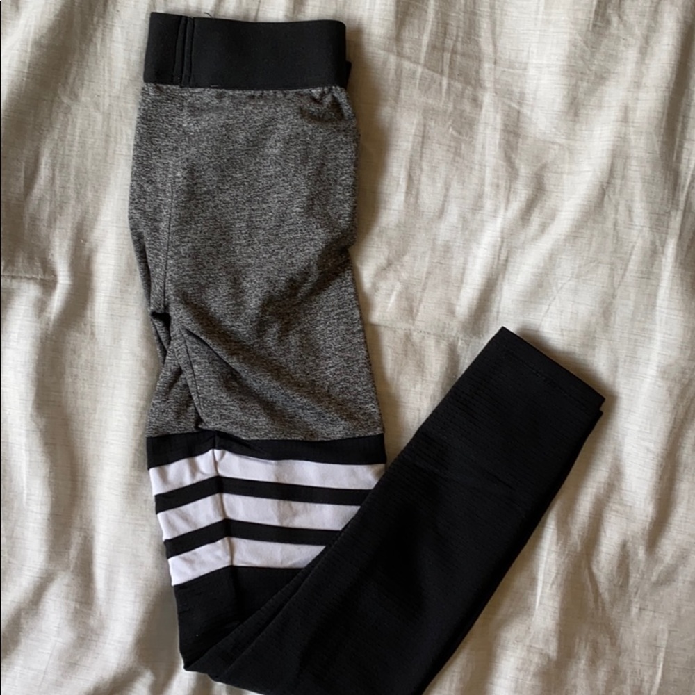 Bombshell leggings size small